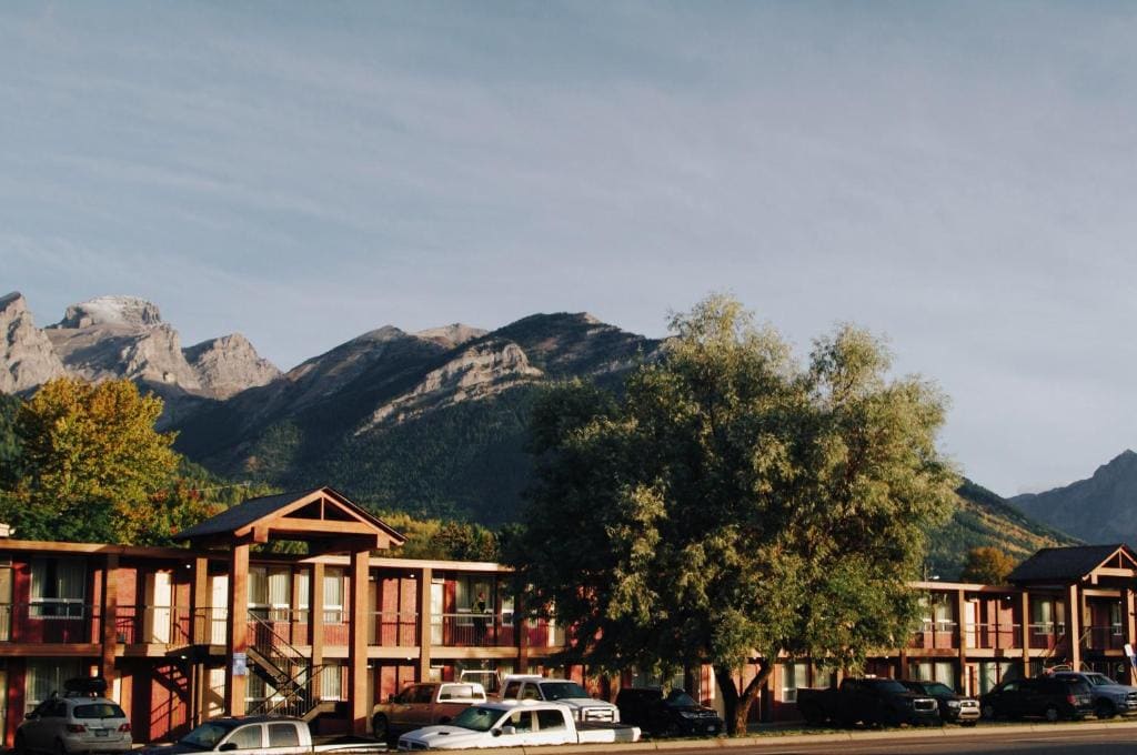 Canadas Best Value Inn and Suites Fernie - View 7