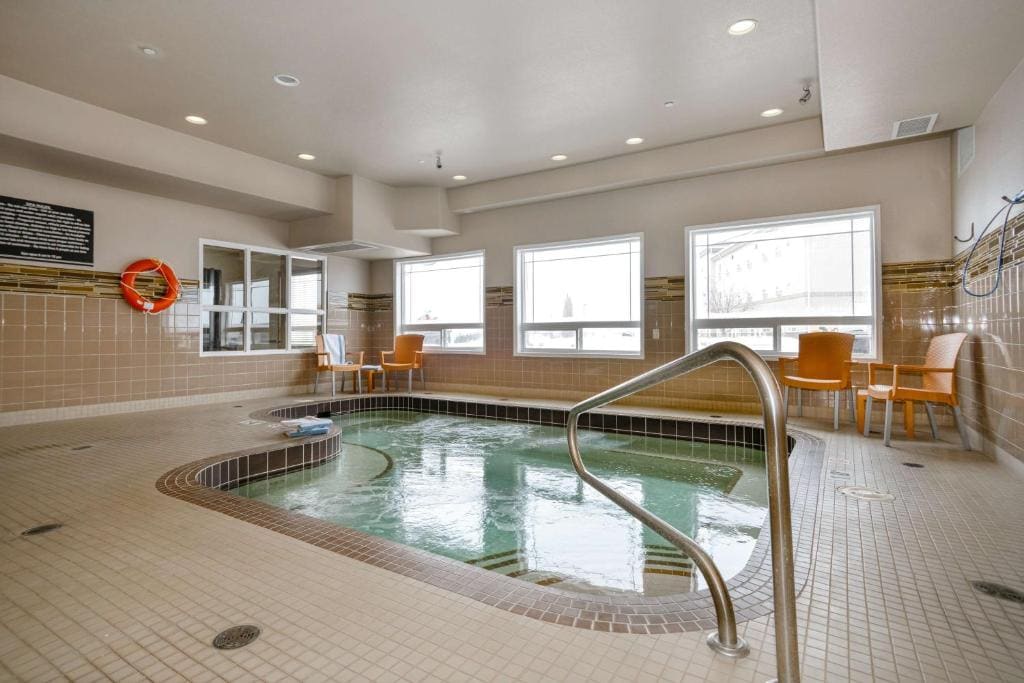 Coast Weyburn Hotel - View 5