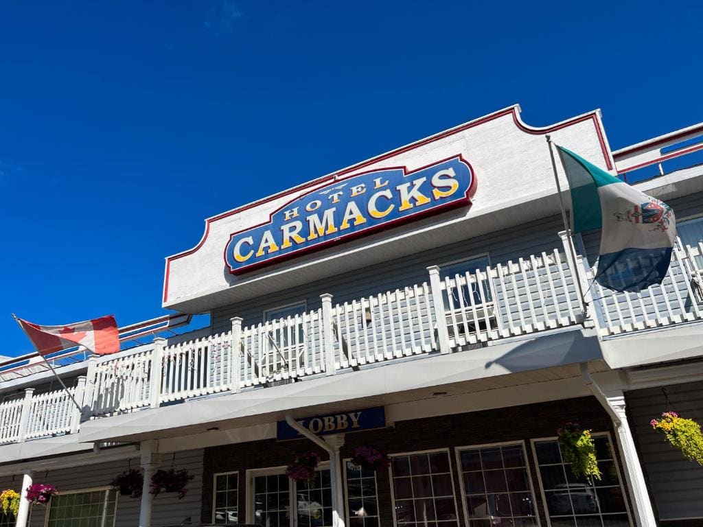Hotel Carmacks - Main view