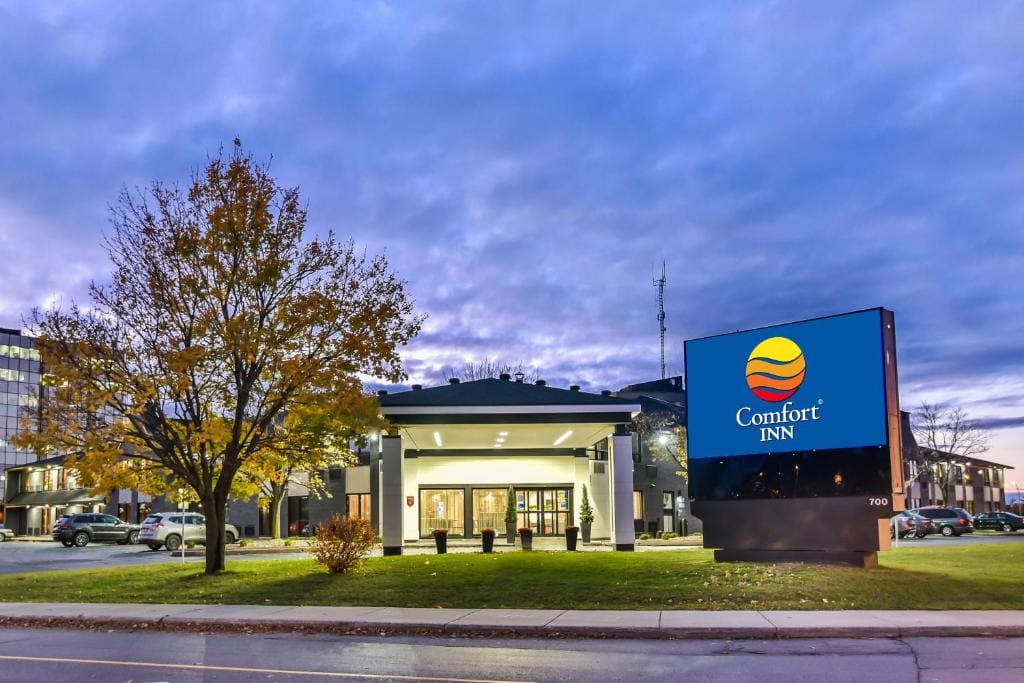 Comfort Inn Montreal Aeroport - Main view
