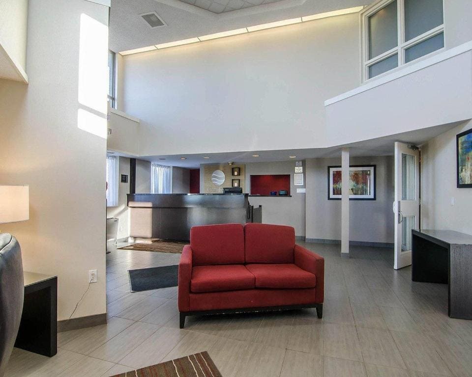 Comfort Inn - View 4