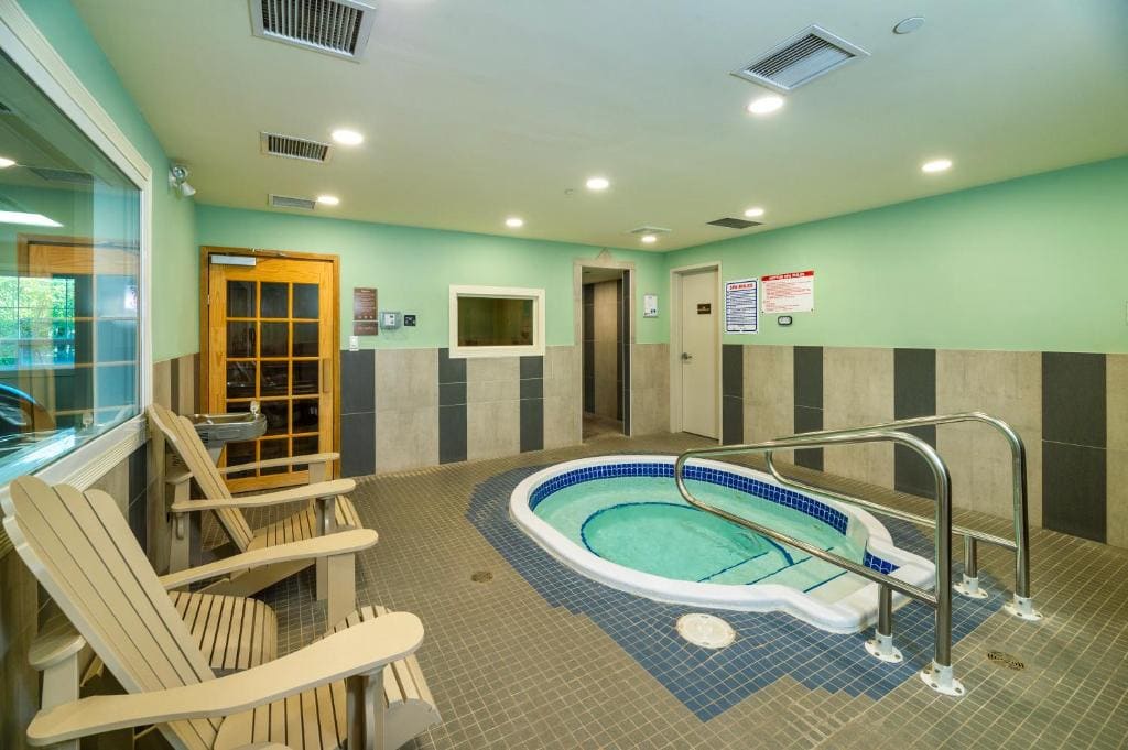 Comfort Inn & Suites - View 6