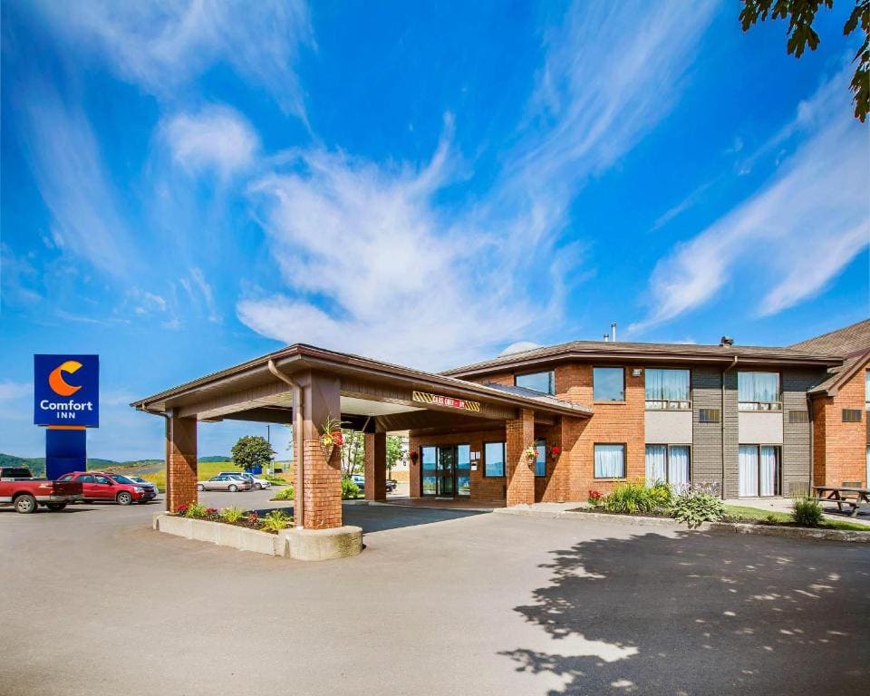 Comfort Inn - Main view