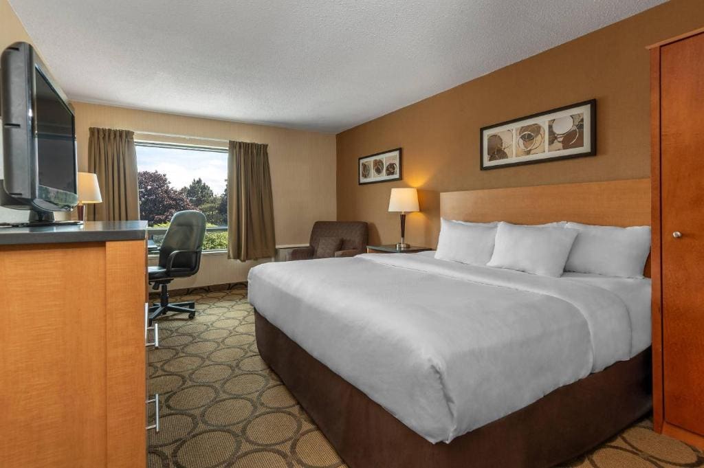 Comfort Inn - View 2