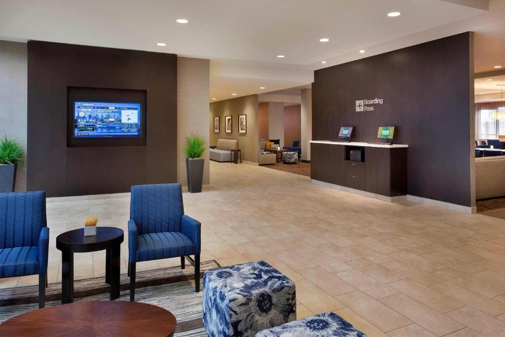 Courtyard by Marriott Toronto Northeast/Markham - View 4