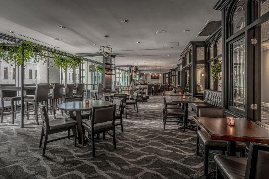 Delta Hotels by Marriott Montreal - View 3