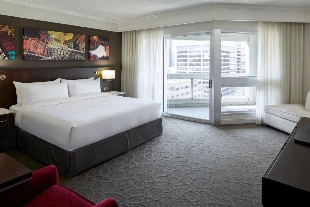 Delta Hotels by Marriott Montreal - View 2