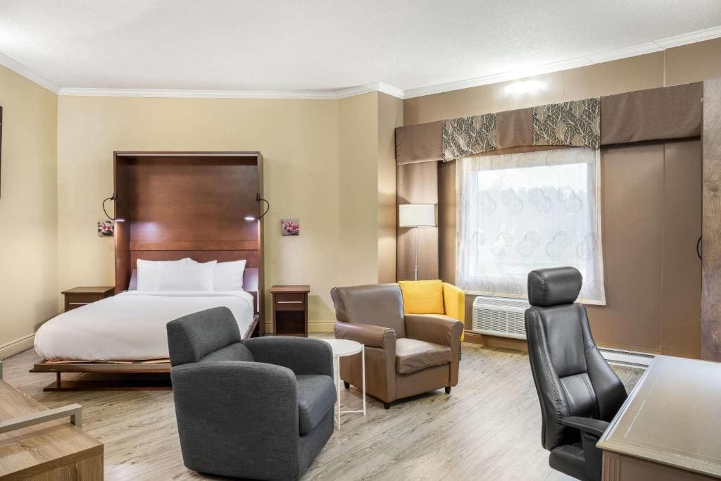 Days Inn by Wyndham Berthierville - View 2