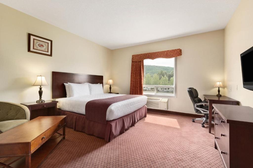 Days Inn by Wyndham Chetwynd - View 2