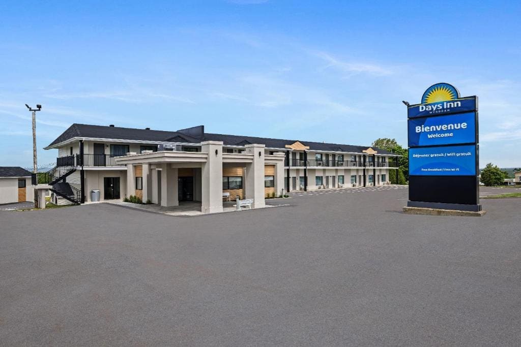 Days Inn by Wyndham Riviere-Du-Loup - Main view