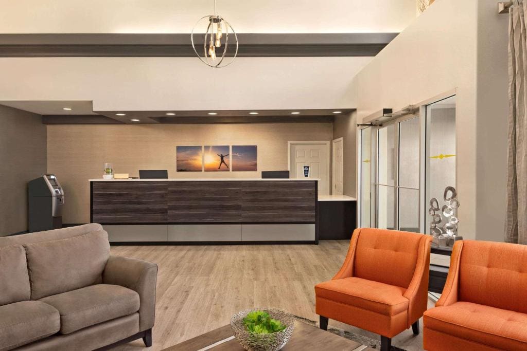 Days Inn by Wyndham Saskatoon - View 3