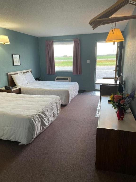 Earlton Motel - View 2