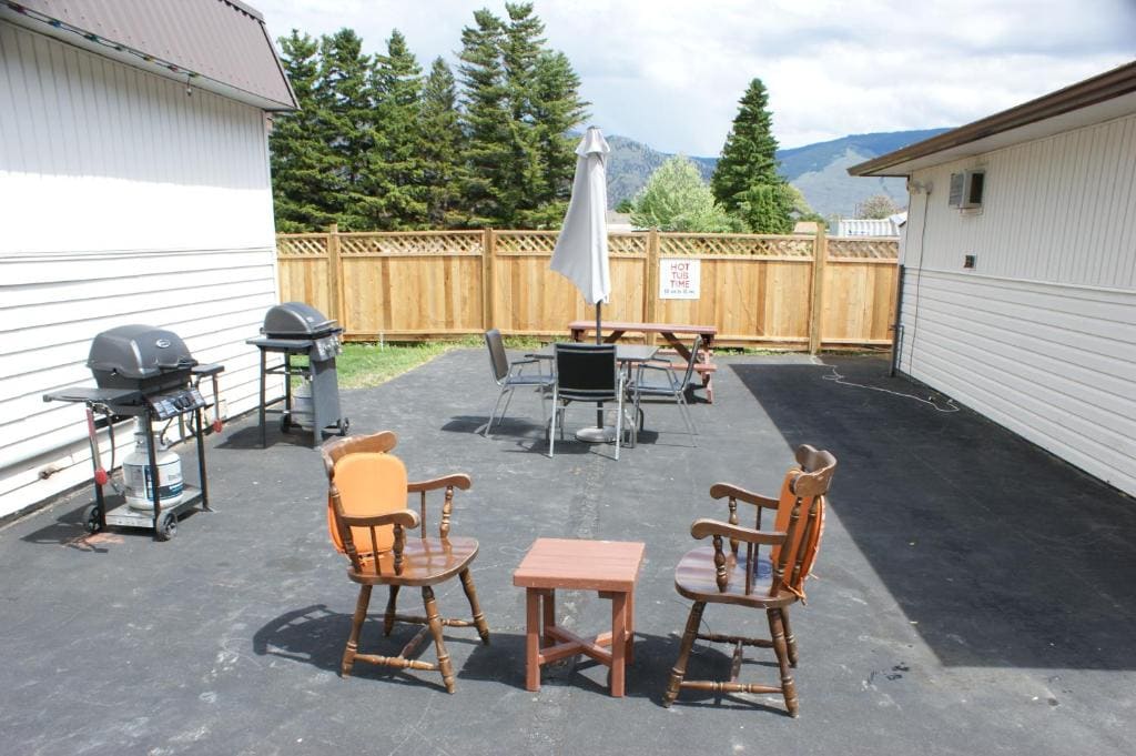 Elks Motel - View 5