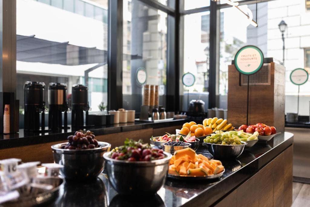 Embassy Suites by Hilton - Montreal - View 7