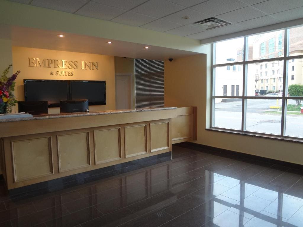 Empress Inn and Suites by the Falls - View 3
