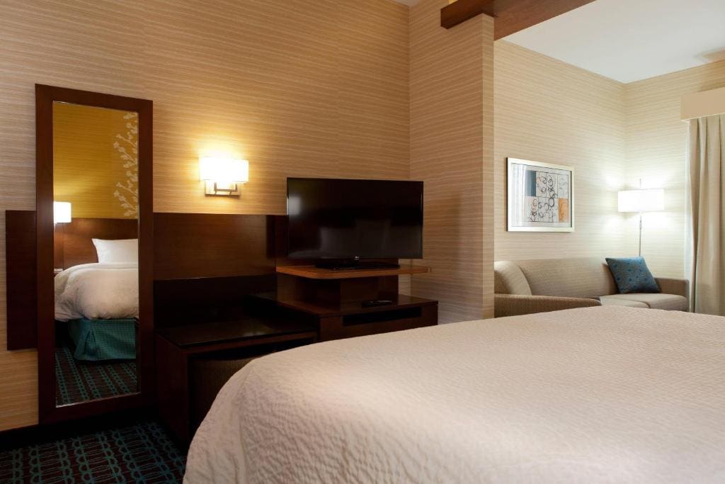 Fairfield Inn & Suites by Marriott Lethbridge - View 5