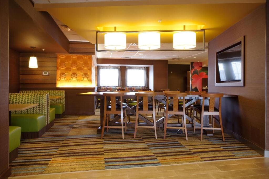 Fairfield Inn & Suites by Marriott Lethbridge - View 2