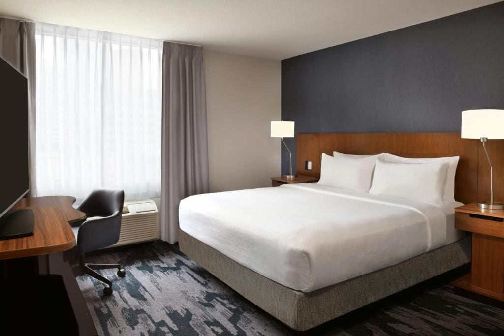 Fairfield Inn & Suites by Marriott Calgary Downtown - View 2