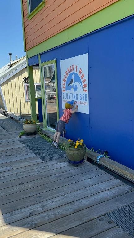 A Float Home B&B in Fisherman’s Wharf — Vue 6