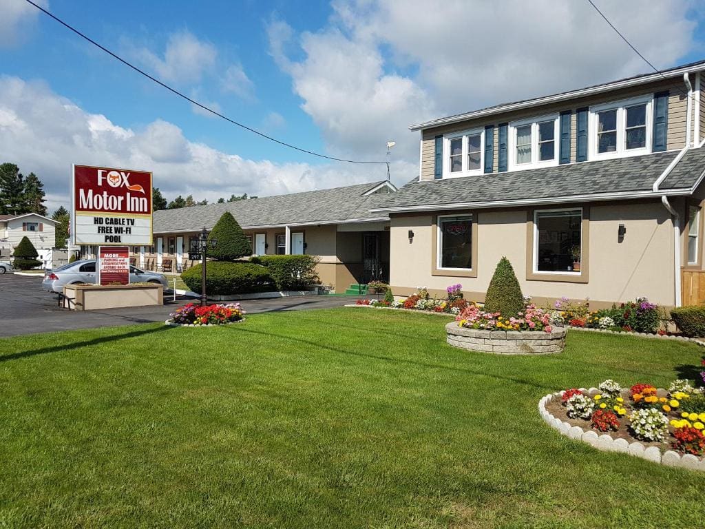Fox Motor Inn - Main view