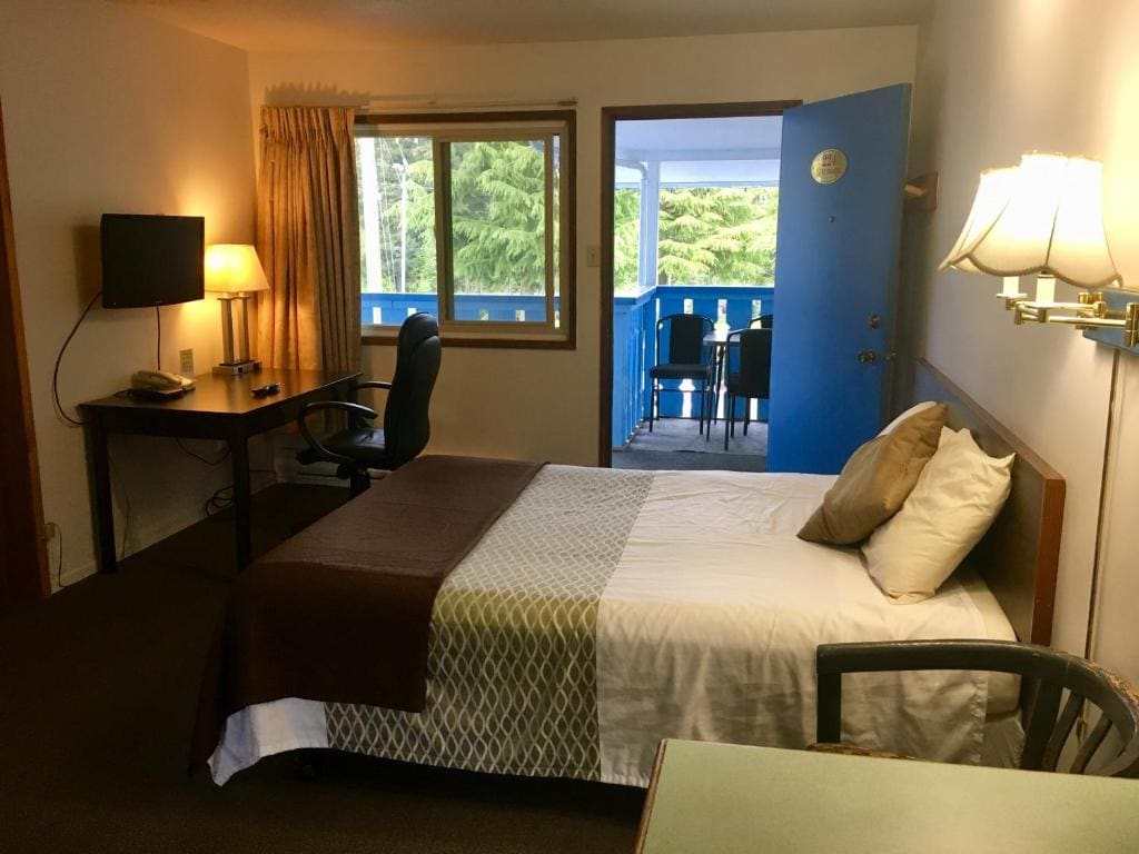 Fuller Lake Chemainus Motel - View 2