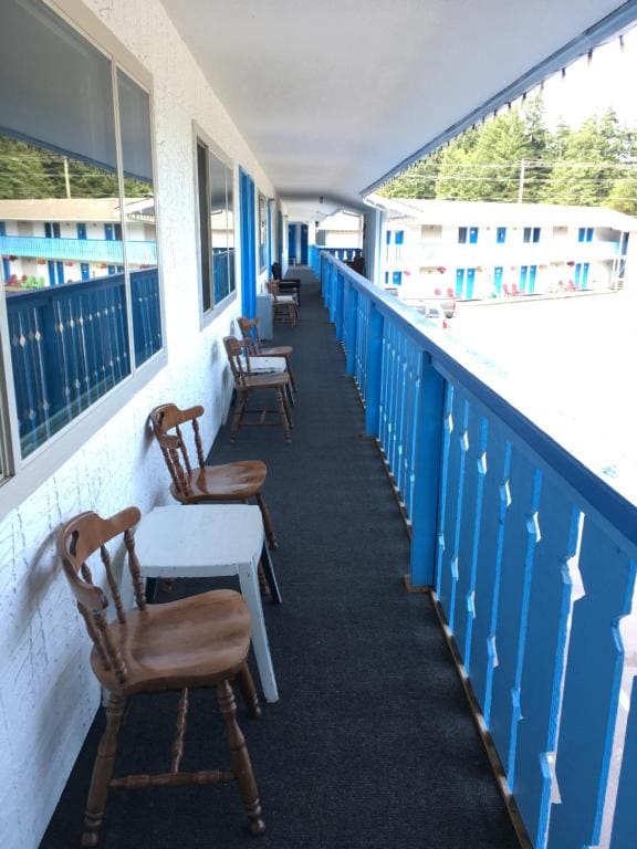 Fuller Lake Chemainus Motel - View 3