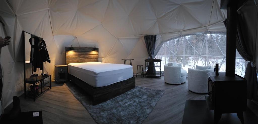 Glamping with the Stars, Aquarius - View 2