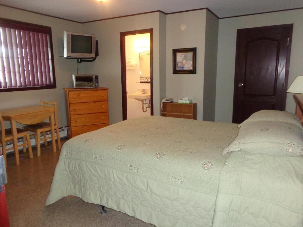 Happy Motel - Main view