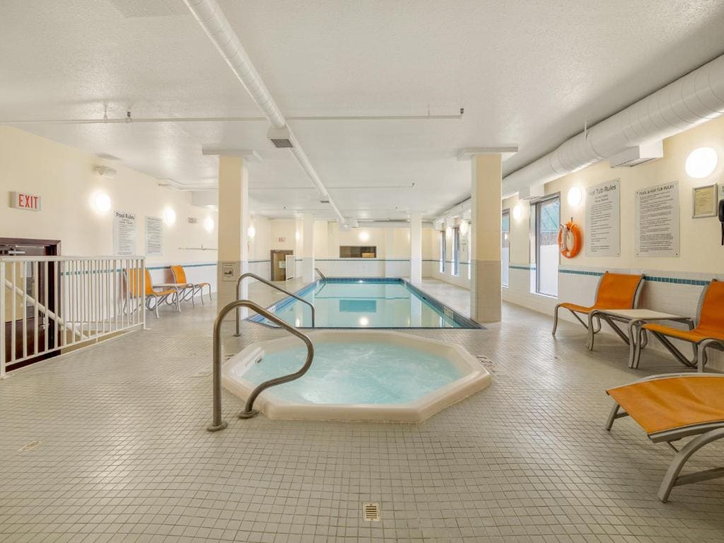 Holiday Inn Conference Centre Edmonton South by IHG - View 3