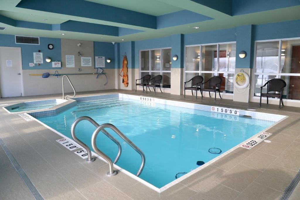 Holiday Inn Express Brampton by IHG - View 3