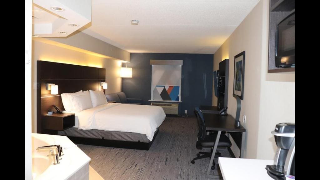 Holiday Inn Express Brampton by IHG - View 7