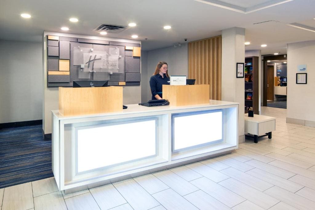Holiday Inn Express Hotel & Suites-Hinton by IHG - View 5