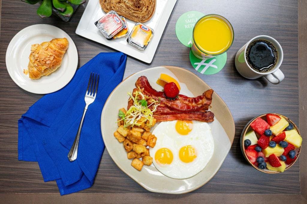Holiday Inn Toronto International Airport by IHG - View 7