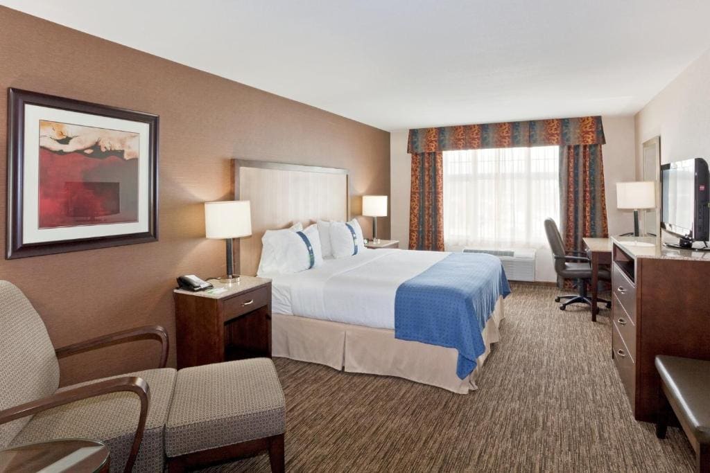 Holiday Inn Hotel & Suites Surrey East - Cloverdale by IHG - View 7