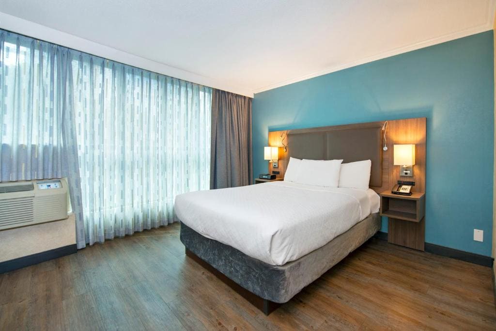 Grand Park Hotel & Suites Downtown Vancouver - View 7