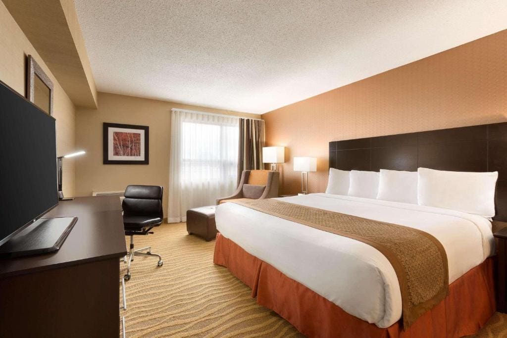 Park Inn by Radisson Toronto-Markham - View 2