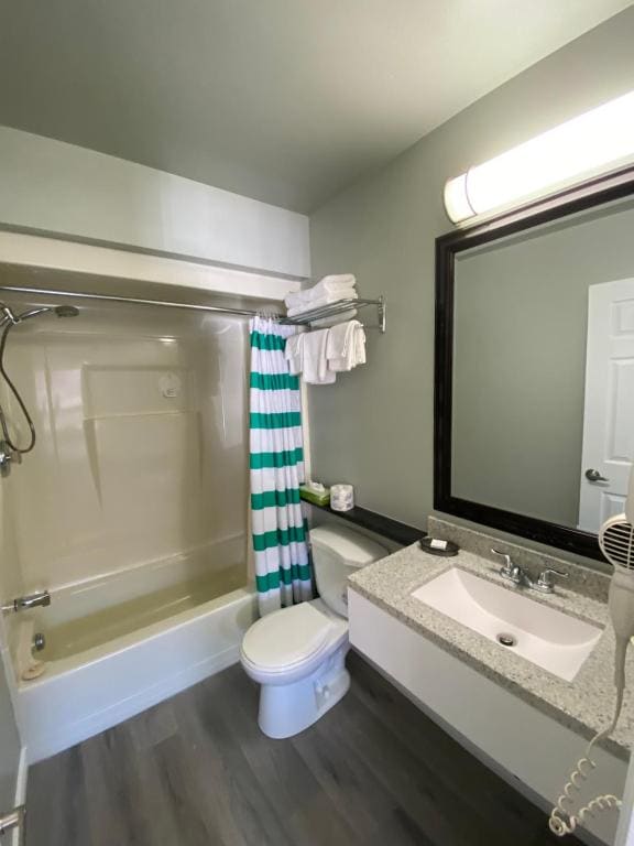Lakeshore Suites - View 6