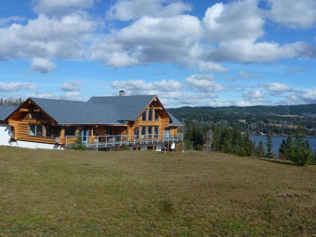 Little Black Bear Lodge/B&B - Main view