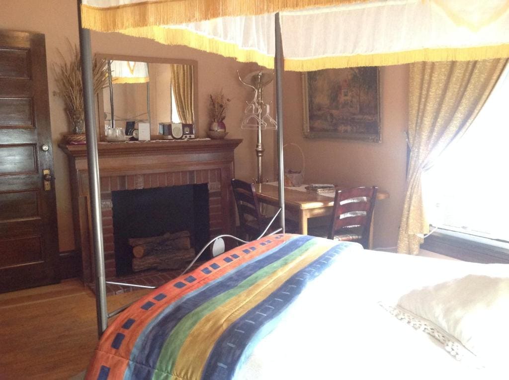 Maison McKenzie House - Main view