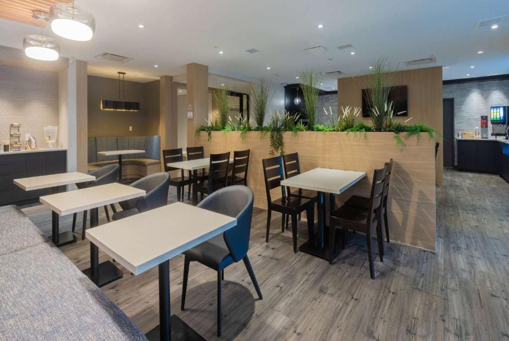 Microtel Inn & Suites by Wyndham Oyster Bay Ladysmith - View 4