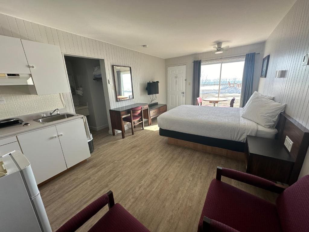 Motel Carleton Sur Mer - View 7