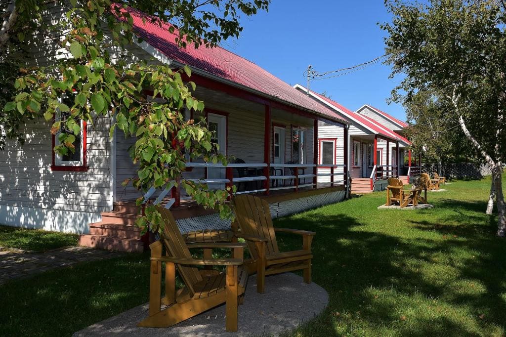 Motel et Chalets Bo-Fleuve Evangeline - View 6