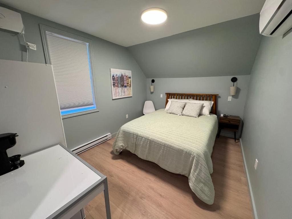 Periwinkle Tides Inn - View 6
