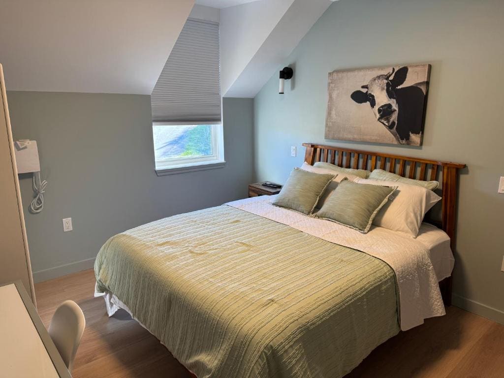Periwinkle Tides Inn - View 2