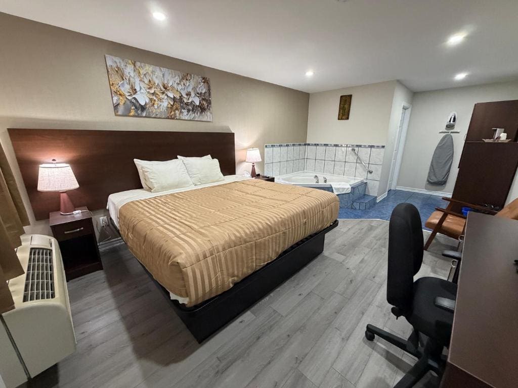 Perth Plaza Inn & Suites - View 2