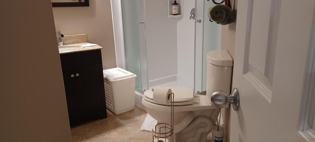 Mountain Calm & Private Ensuite Hosted by Maureen - 写真 6