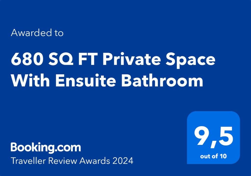 Mountain Calm & Private Ensuite Hosted by Maureen - メイン写真