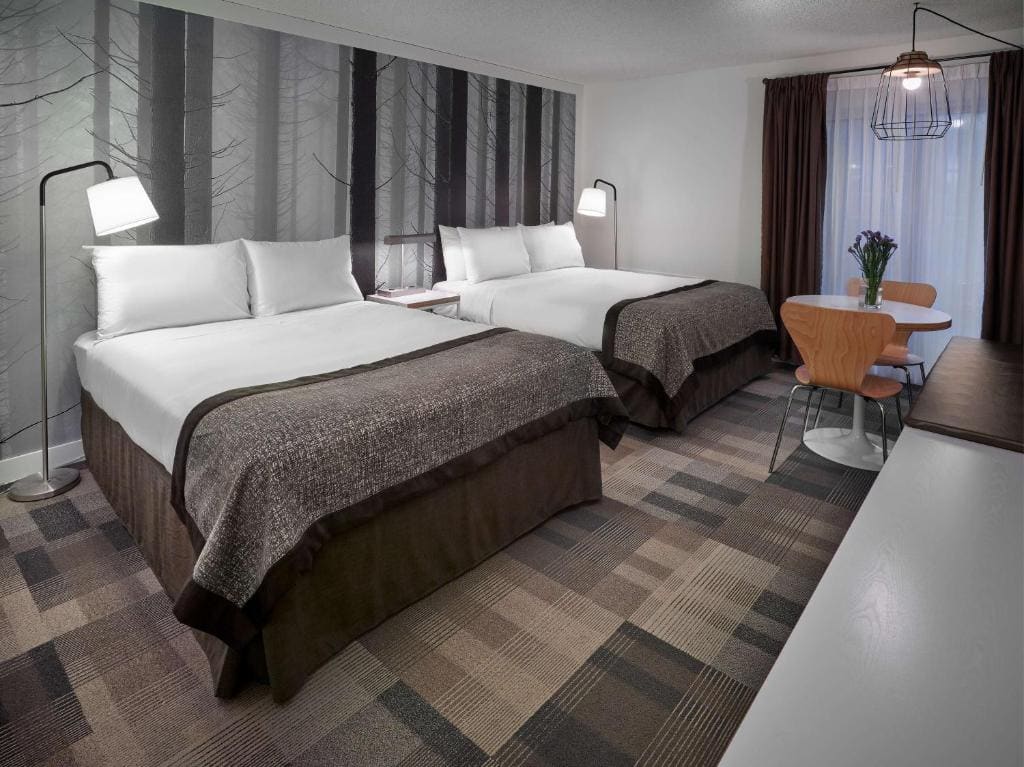 Coast Canmore Hotel & Conference Centre - View 2
