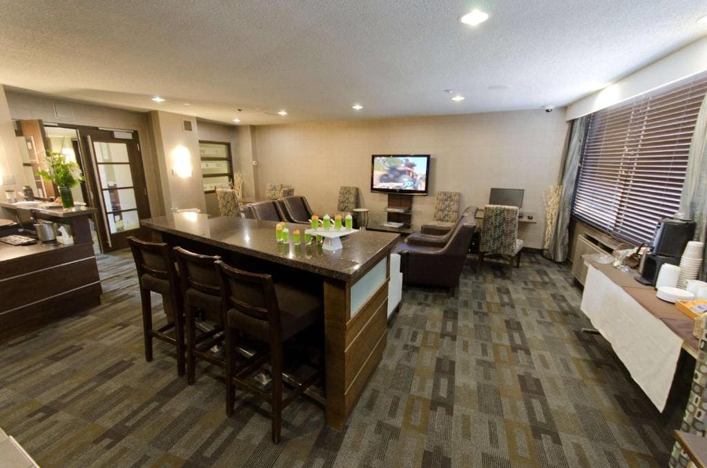 Radisson Hotel Winnipeg Downtown - View 4