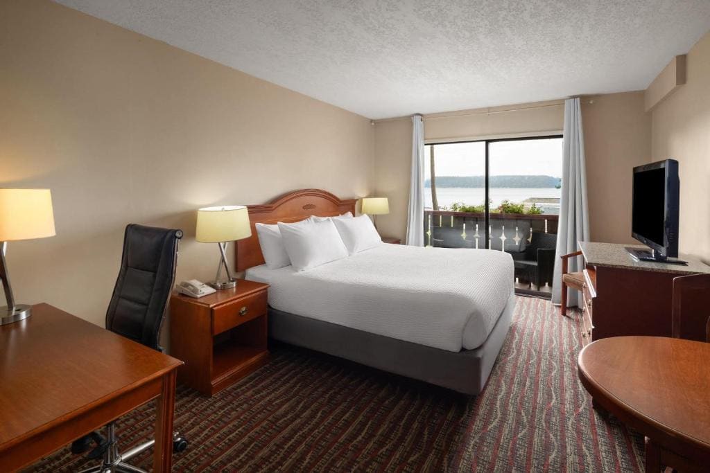 Ramada by Wyndham Campbell River - View 7
